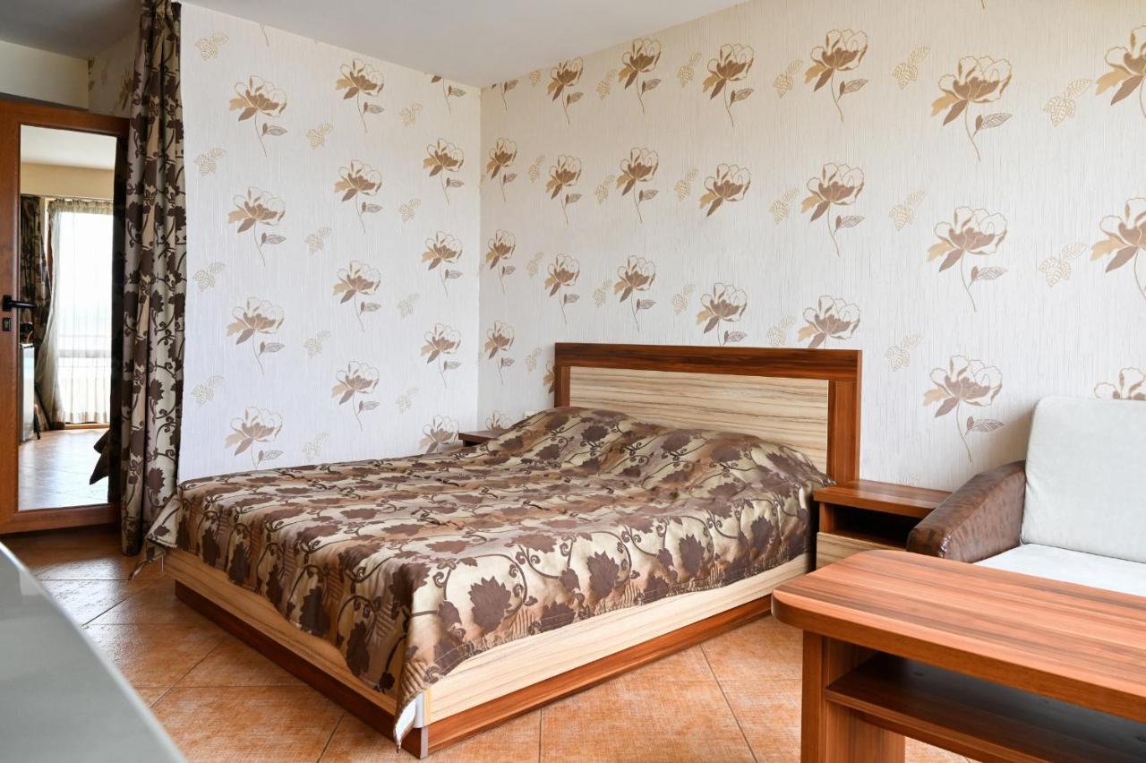 Complex Chayka Guest House Byala  Ngoại thất bức ảnh